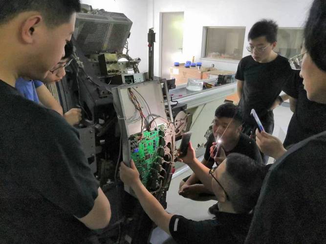 \t機器人技能大賽設備維修